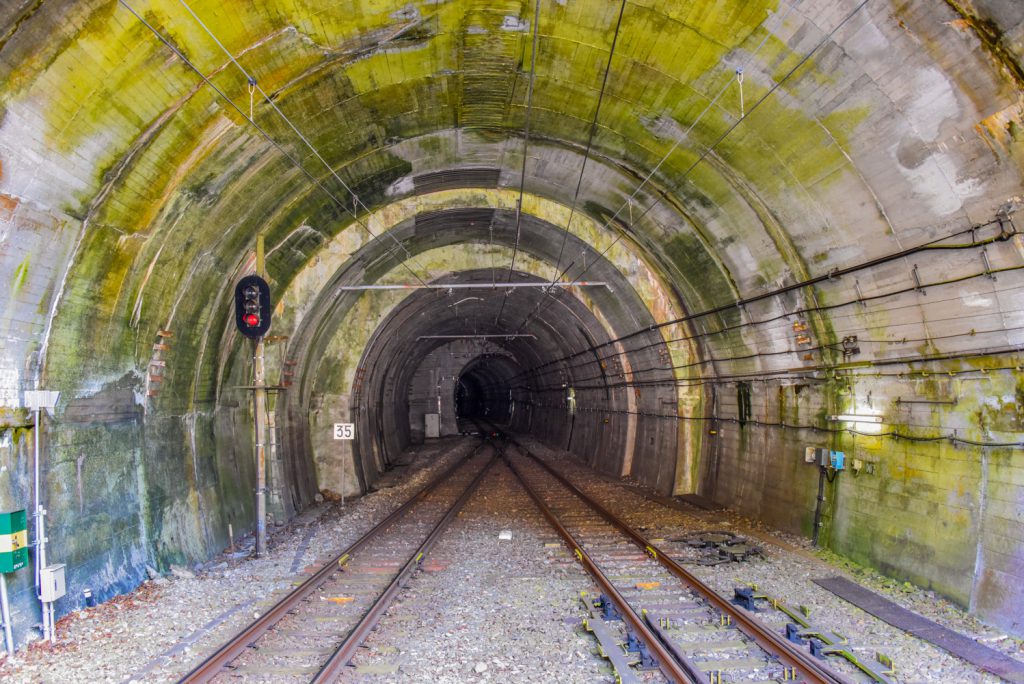 ドボ鉄072トンネル工事の機械化