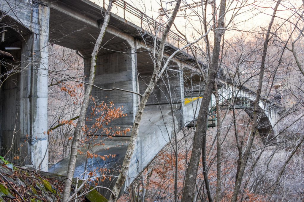 ドボ鉄091碓氷川に架かる鉄筋コンクリートアーチ橋